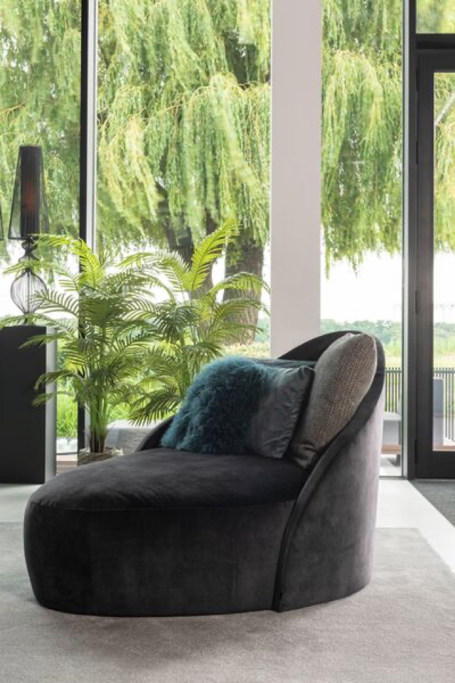 Toya Lounge - Nibema